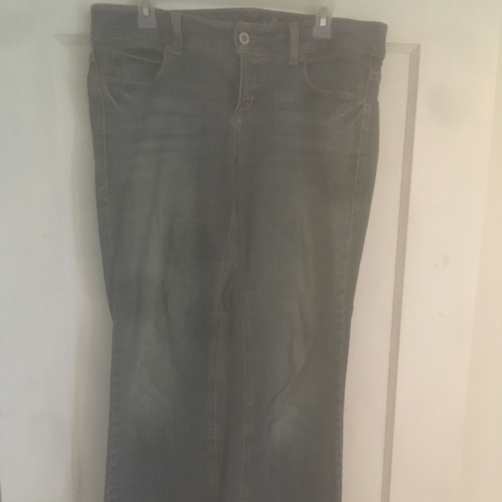 Tommy Hilfiger boot cuts
